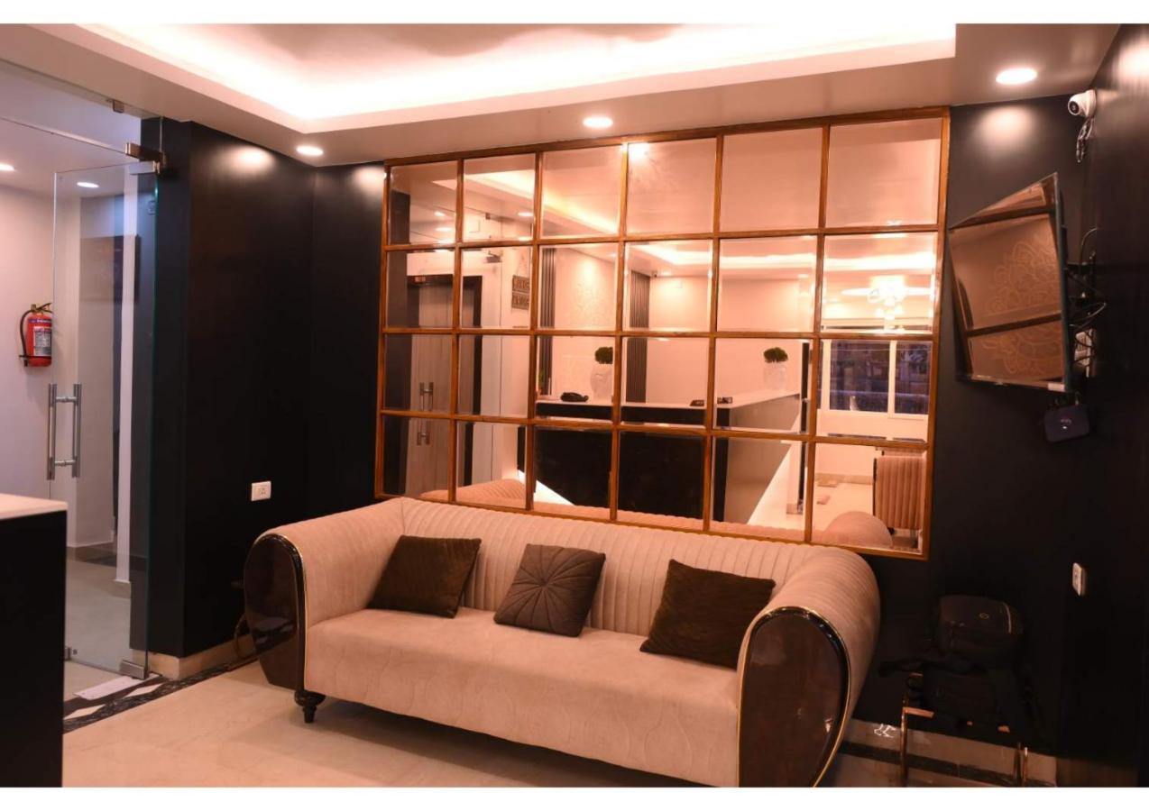 Hotel Ganga Kaveri Varanasi Exterior foto