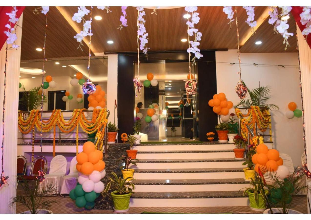Hotel Ganga Kaveri Varanasi Exterior foto