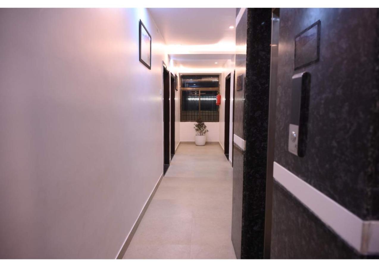 Hotel Ganga Kaveri Varanasi Exterior foto
